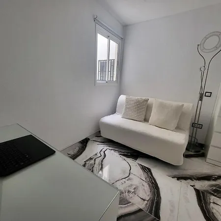 2 Bedrooms Flat + Balcony + Parking At Canteras Apartmán